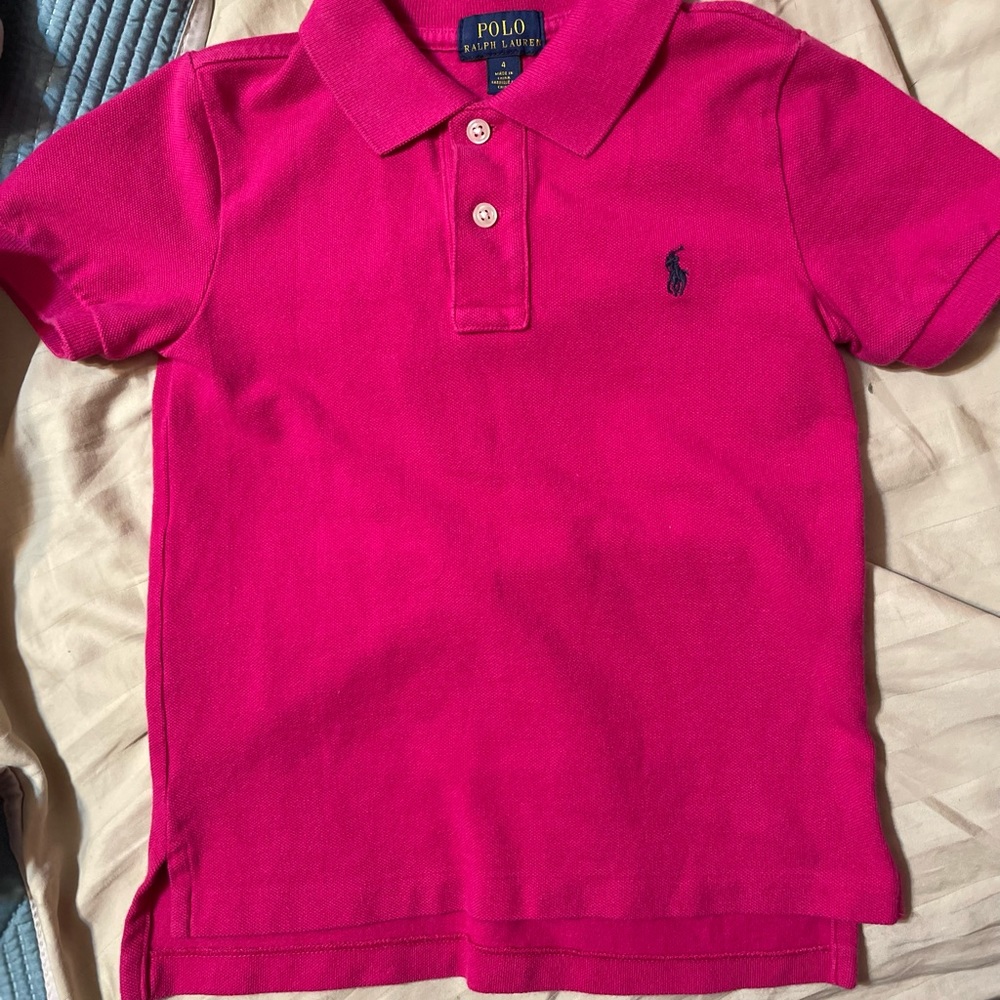 Like new Polo short sleeved shirt.